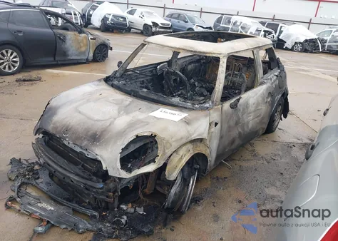 2010 Mini Cooper из США, поврежденный, VIN WMWMF3C52ATU77583